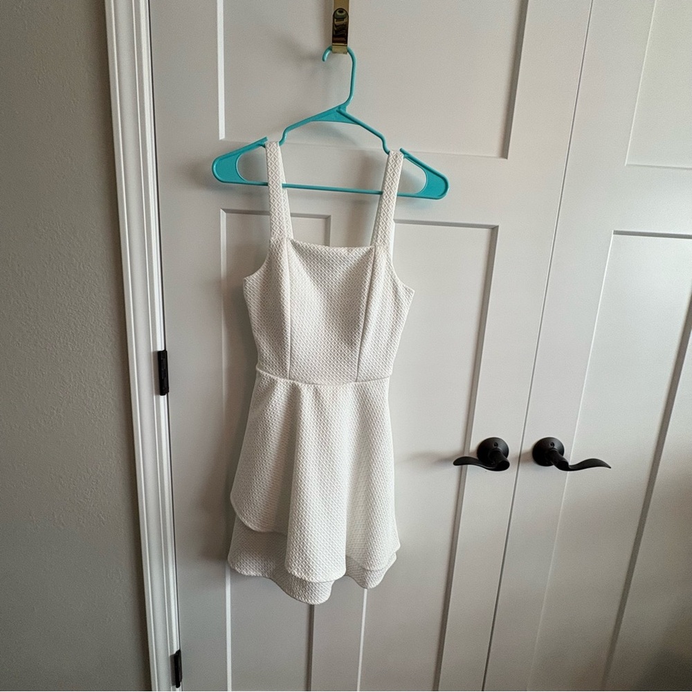 Juniors, XS, short party dress, dance, wedding reception, white, sleeveless